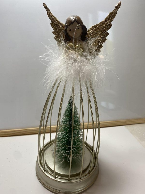 Dulce Ángelita Navidad con arbol y luces