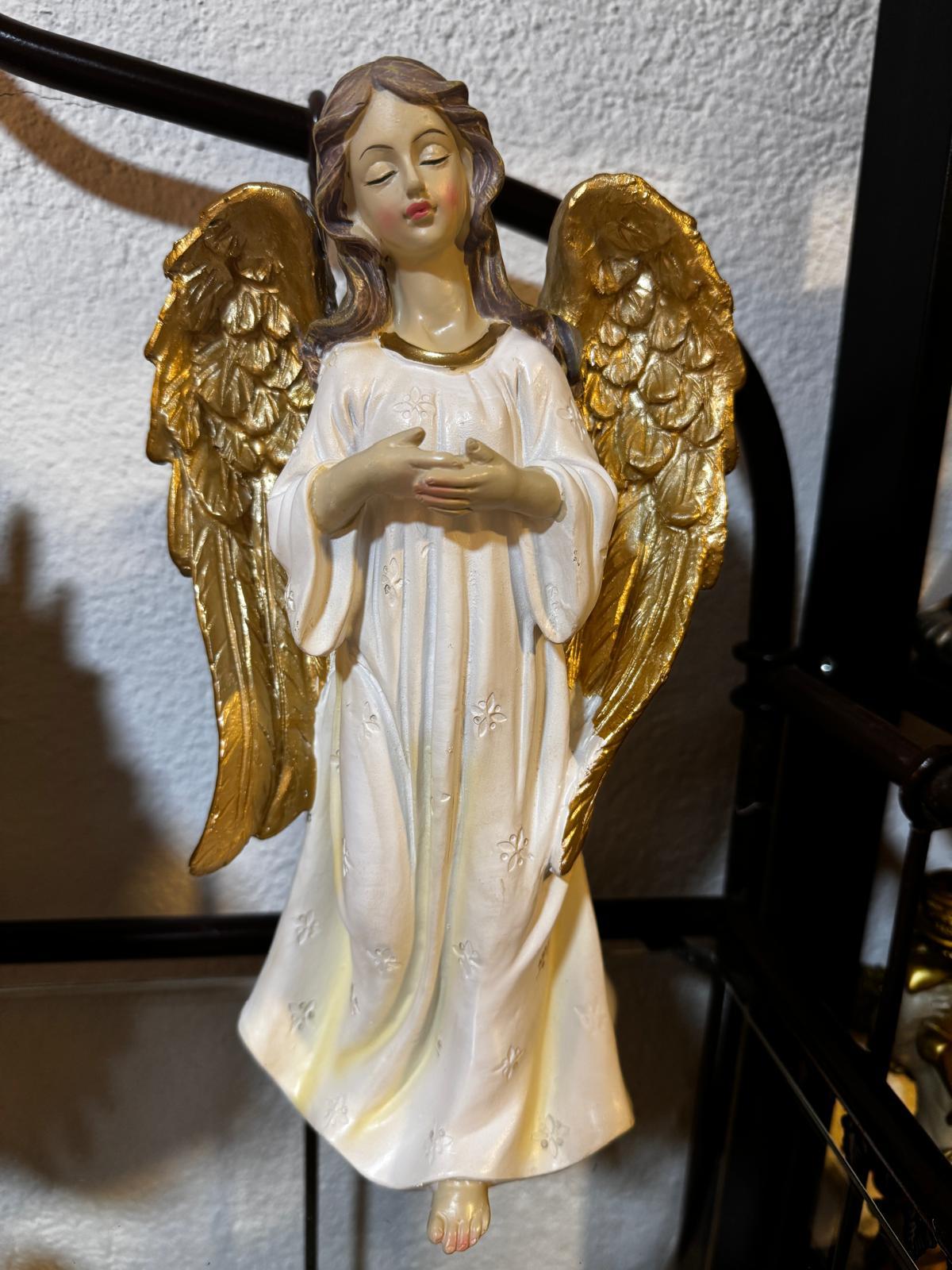 Figura Ángel de la Generosidad