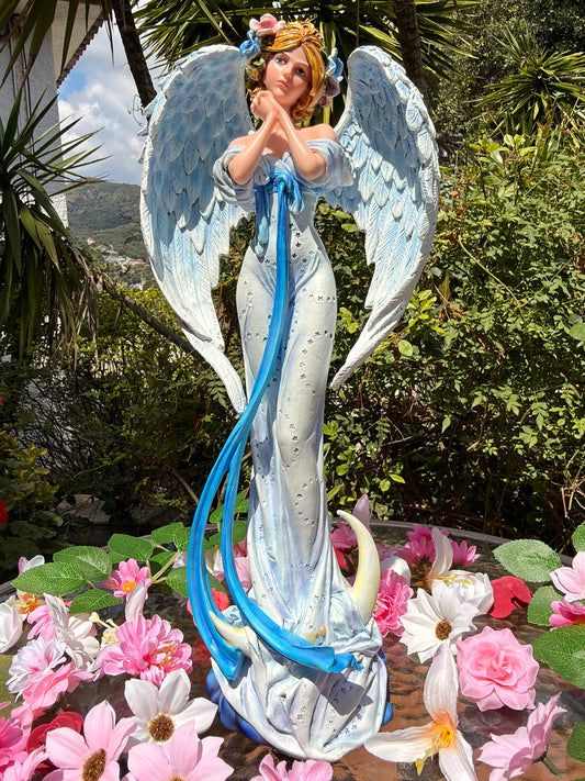 Figura Ángel de la Luna