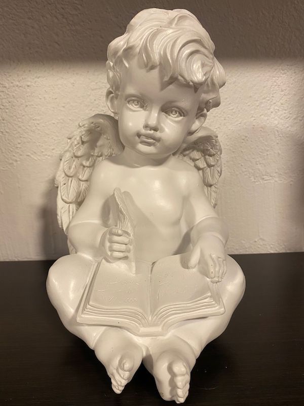 Figura del angelito blanco para decoración